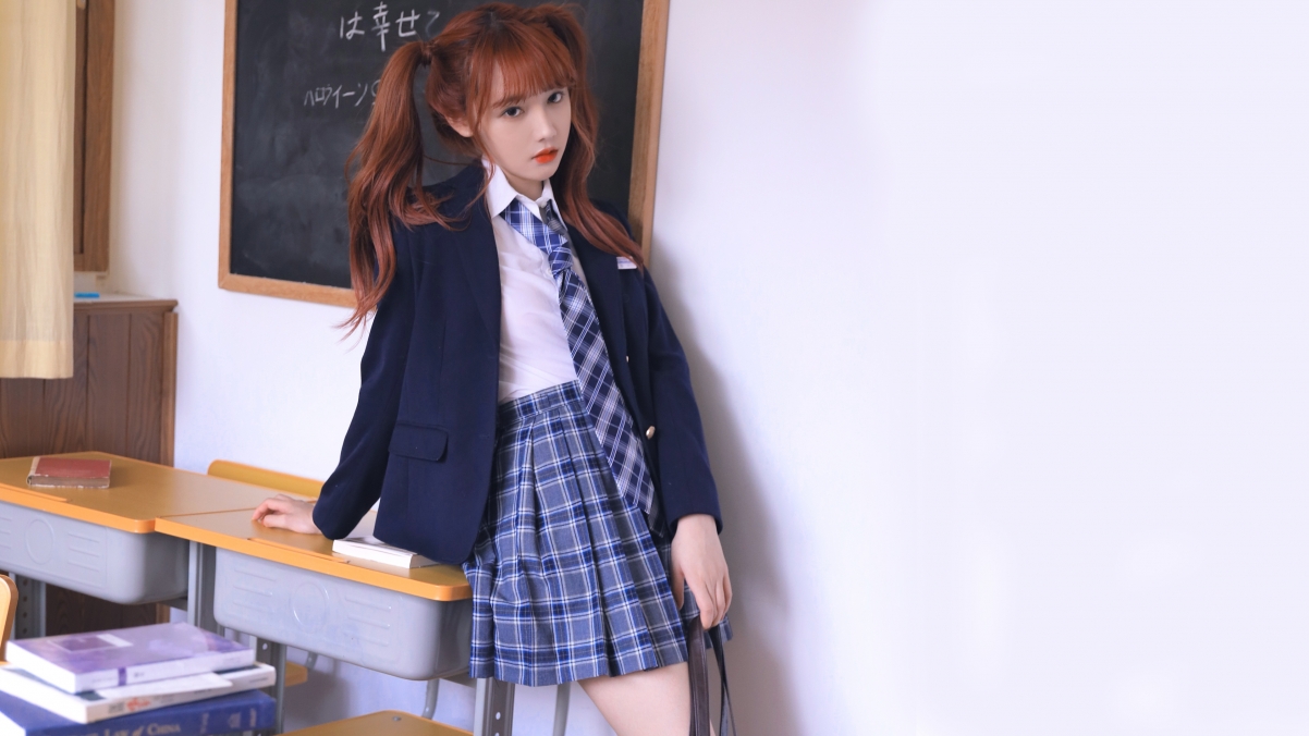 宋昕冉 学生装制服美女4k壁纸